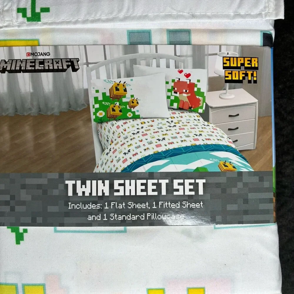 Minecraft Bee & Friendly Fox Beautiful Day Twin Sheet Set Sunnyside Up Polyester